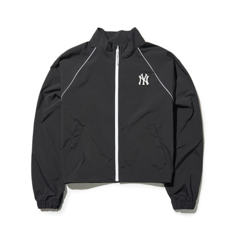 MLB Women`s Sportive Varsity Crop Windbreaker Outerwear Black | USA_MLB30683